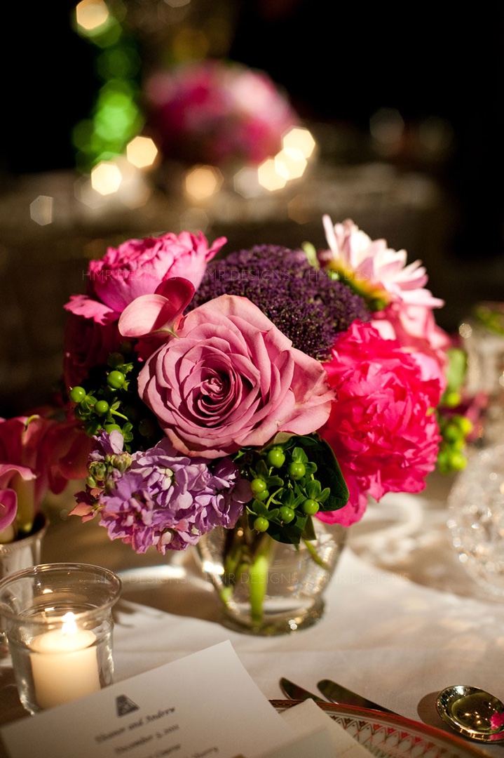 Bright-winter-wedding-flowers